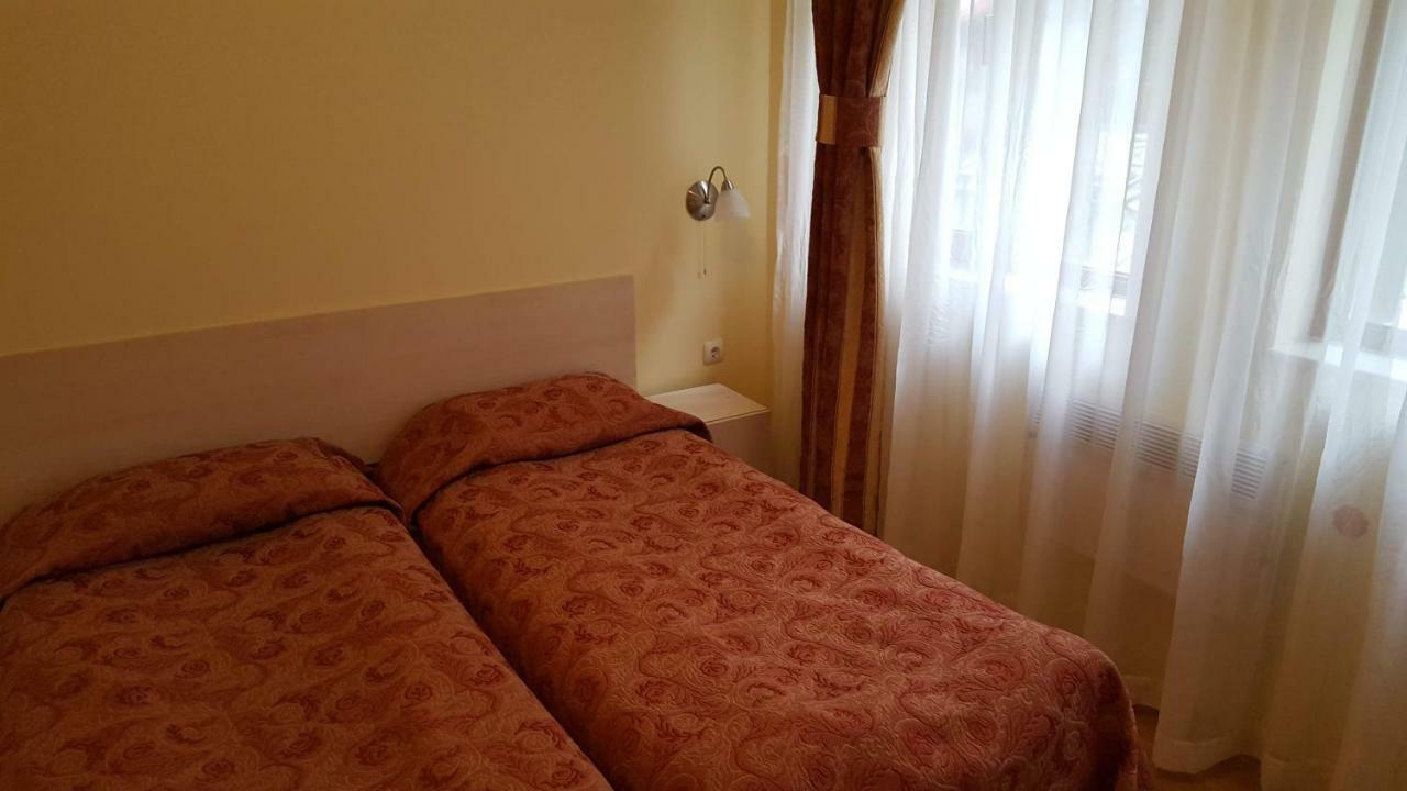 The Castle Complex - Apartment 401 ปอมโปโรโว ภายนอก รูปภาพ